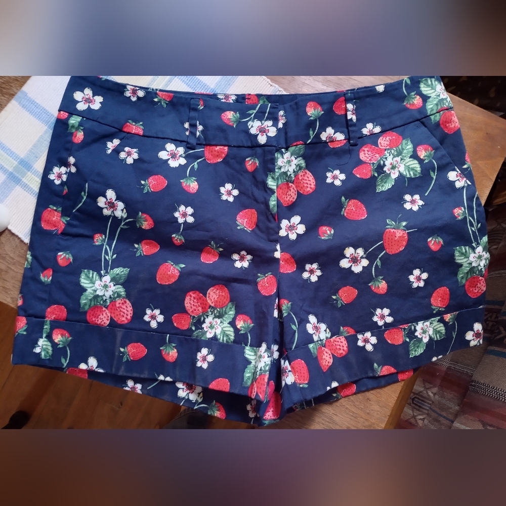 Floral print shorts